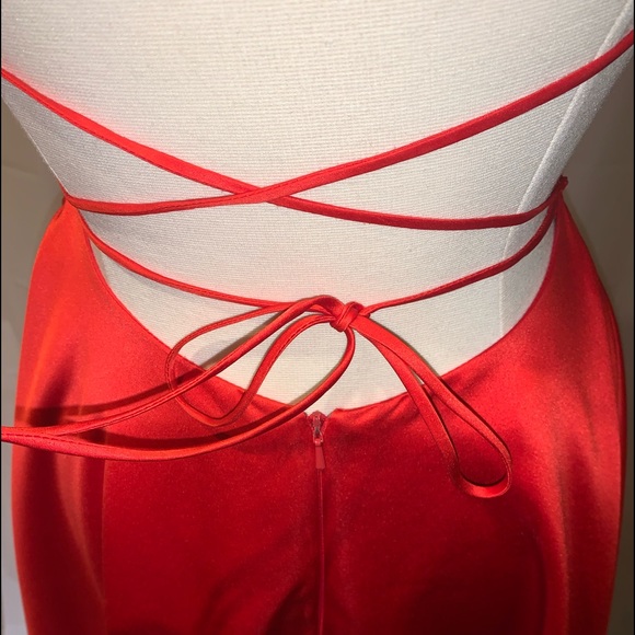 Red side split dress with pockets - Picture 4 of 5